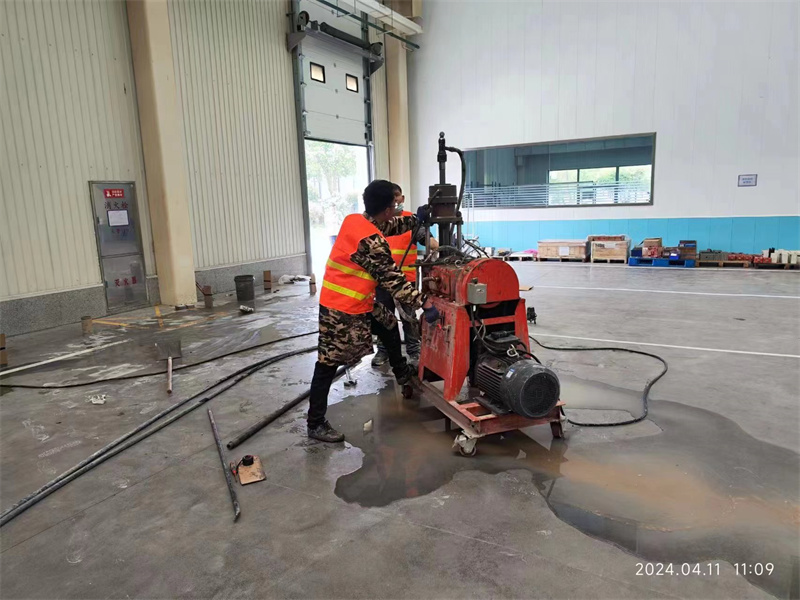 清水厂房地面下沉塌陷注浆加固施工